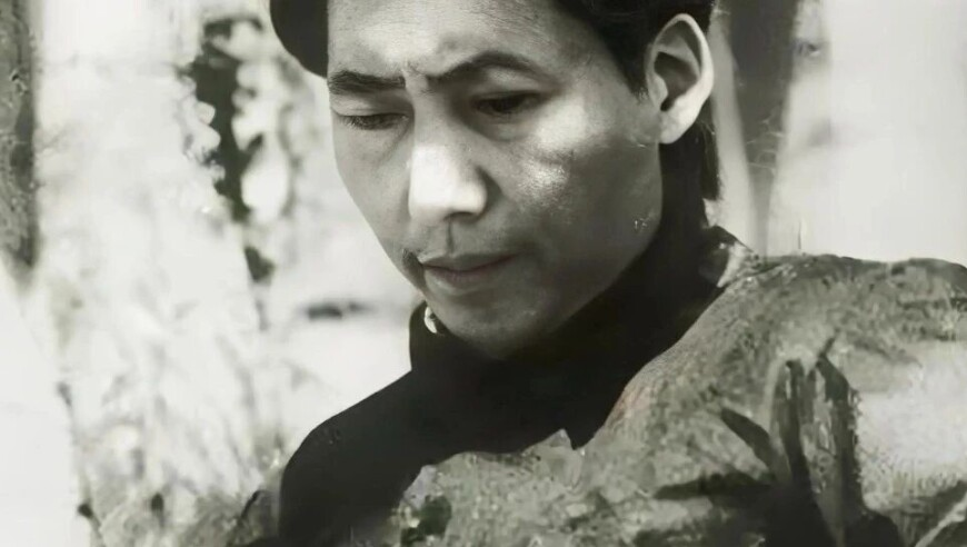 大爷豪横扫货黄金：钱多买着玩,澳门正版最新最准免费资料,决策资料解释落实_视频版V15.93
